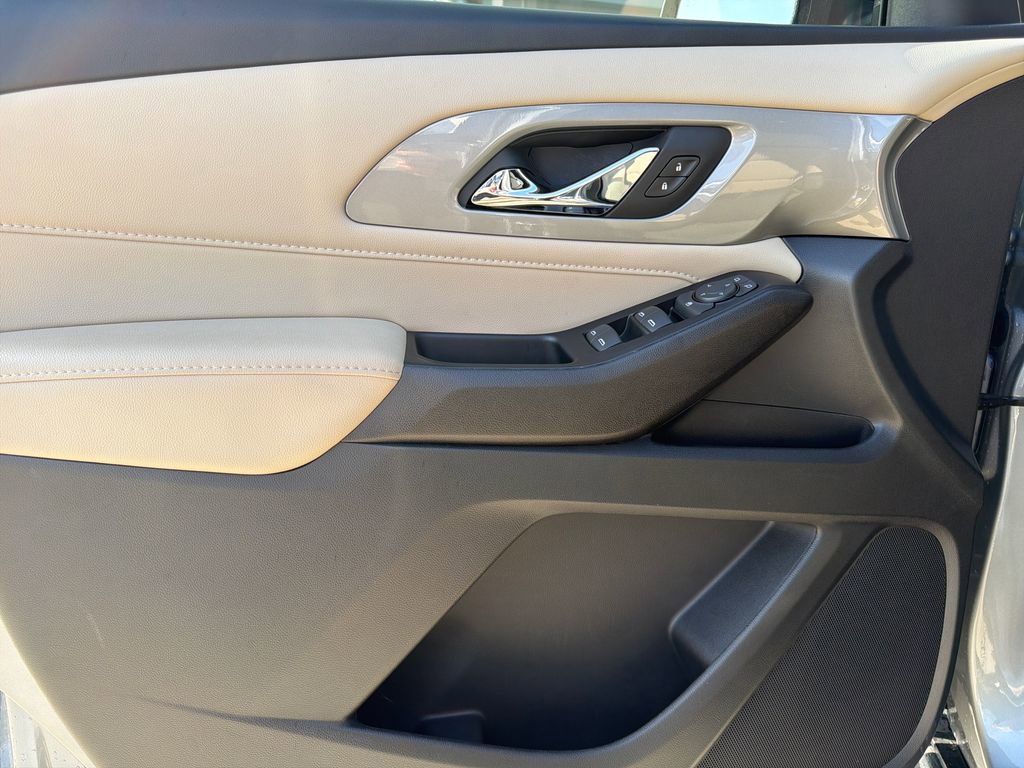 Used 2024 Chevrolet Traverse LS w/ Safety Package image 15