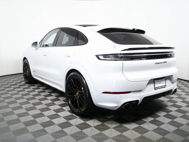 New 2026 Porsche Cayenne GTS image 3