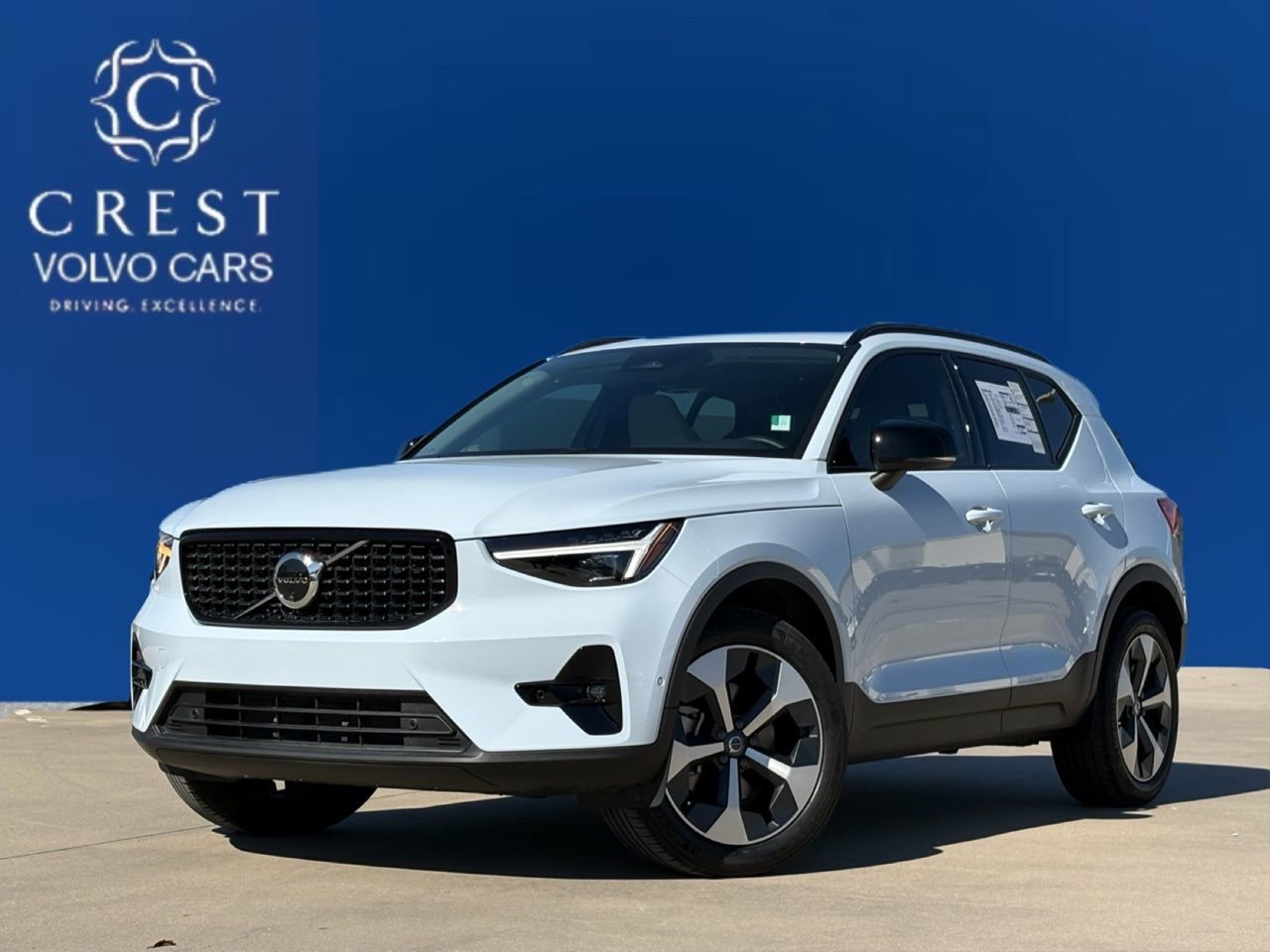 New 2026 Volvo XC40 B5 Plus w/ Protection Package Premier video 1
