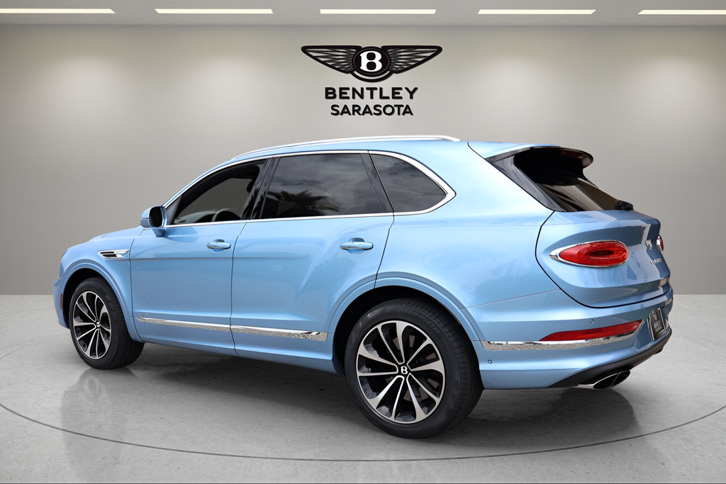 Used 2022 Bentley Bentayga AWD/4WD image 3
