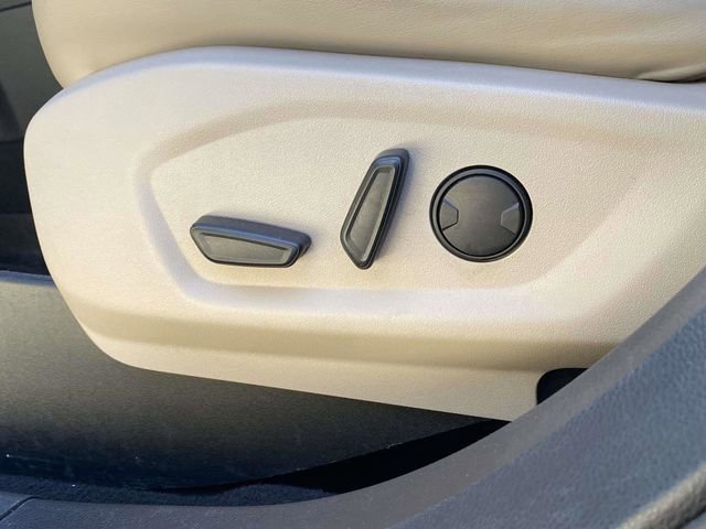 Certified 2019 Ford Explorer XLT w/ Equipment Group 202A image 18