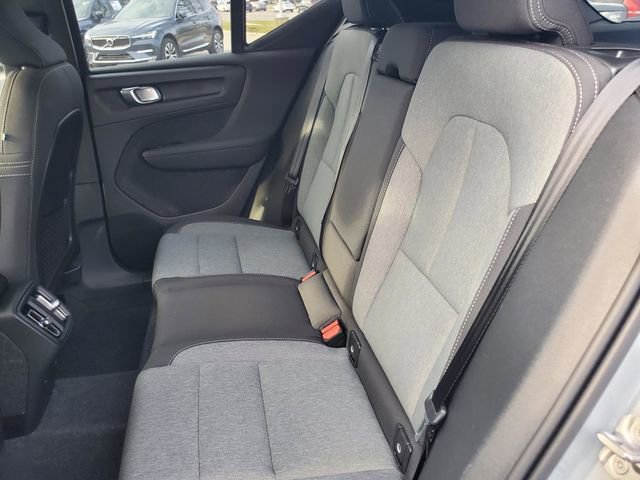 Certified 2026 Volvo XC40 B5 Core w/ Climate Package AWD/4WD image 32