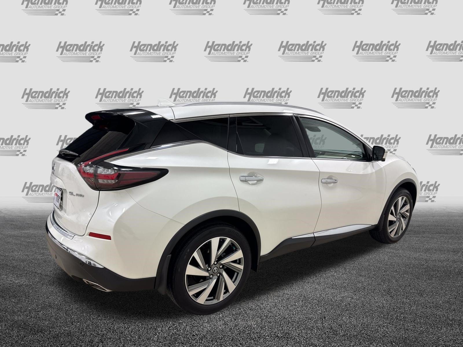 Used 2020 Nissan Murano SL w/ Moonroof Package AWD/4WD image 10