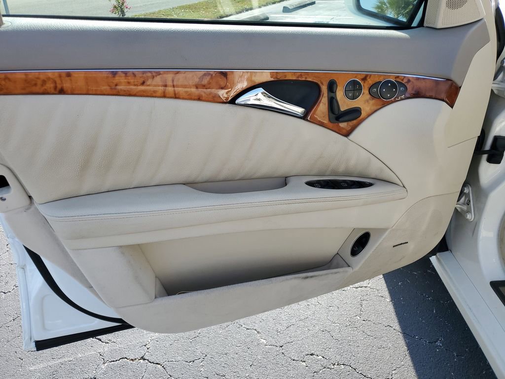 Used 2006 Mercedes-Benz E 350 4MATIC Sedan image 24