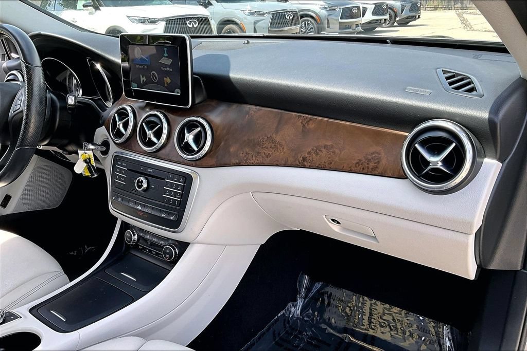 Used 2016 Mercedes-Benz GLA 250 4MATIC image 25