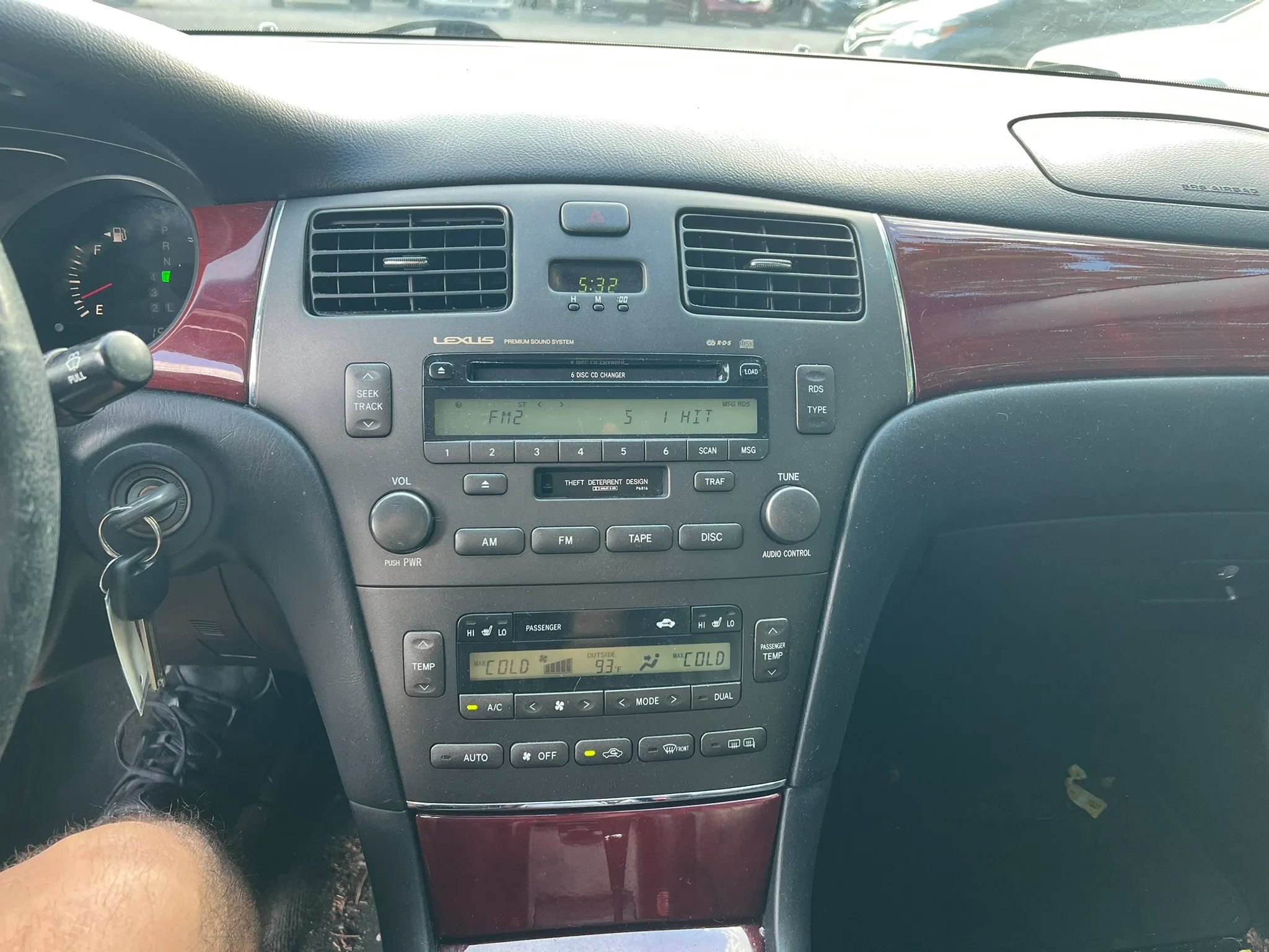 Used 2002 Lexus ES 330 w/ Premium Pkg FWD image 5