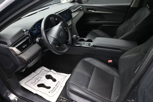 Used 2025 Toyota Camry XLE w/ Premium Plus Package FWD image 17