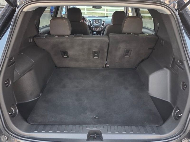 Used 2022 Chevrolet Equinox LT image 11