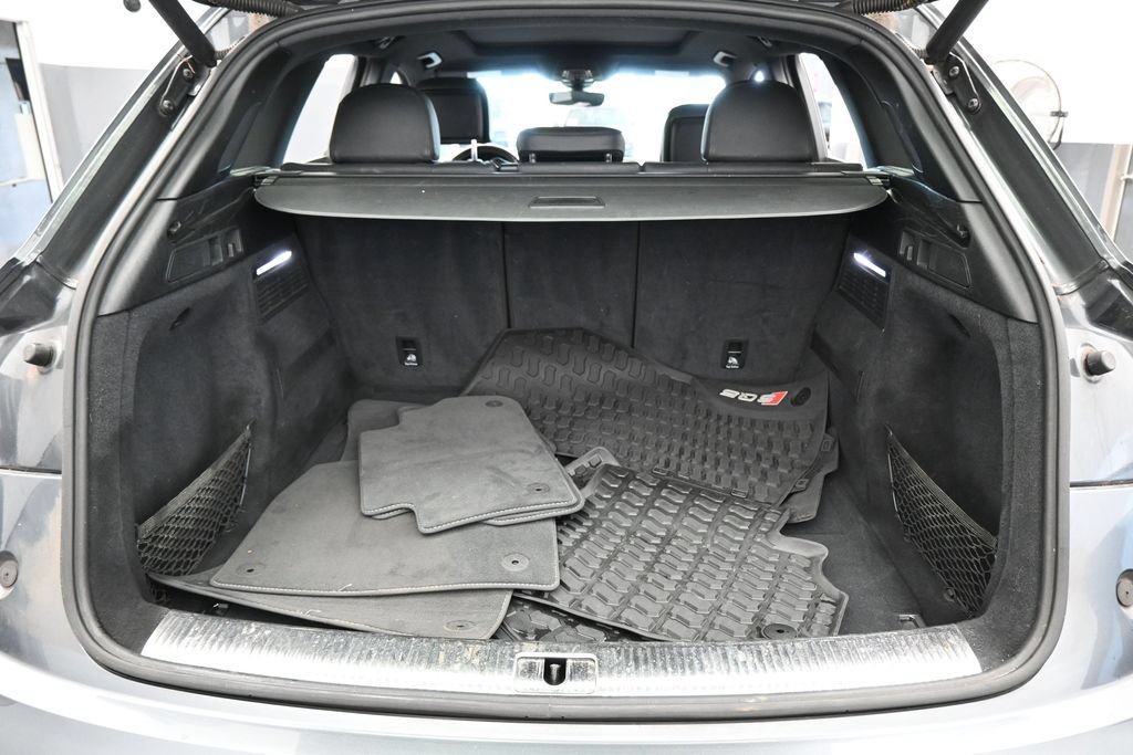 Used 2018 Audi SQ5 Prestige AWD/4WD image 42