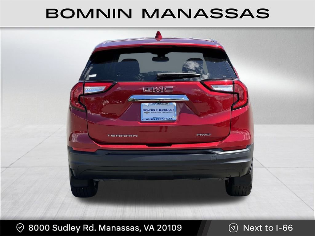 Used 2022 GMC Terrain SLE w/ LPO, Cargo Package image 5