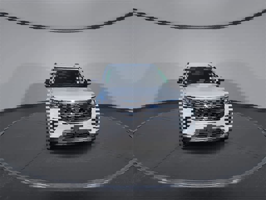 New 2026 Ford Explorer Active image 2