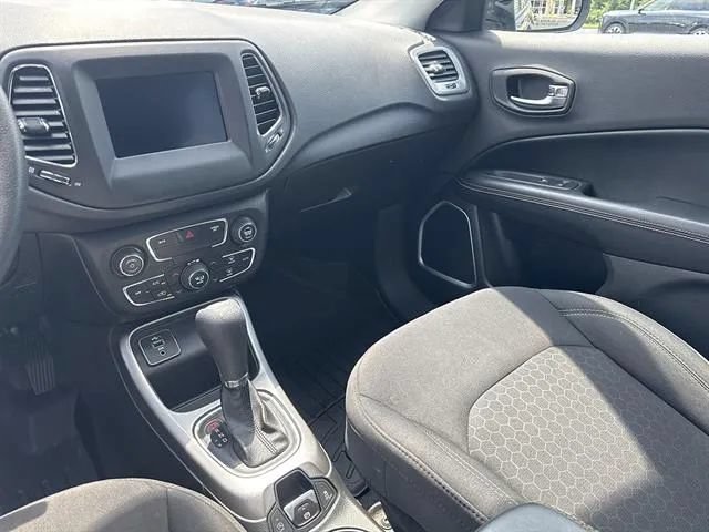 Used 2019 Jeep Compass Sport FWD image 11