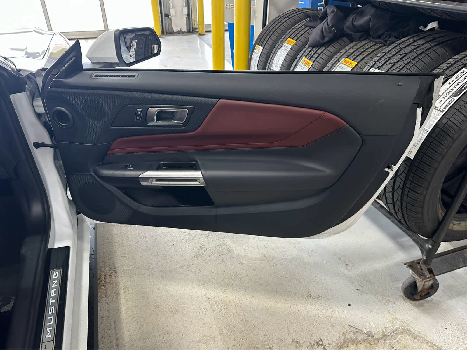 Used 2025 Ford Mustang Premium image 33