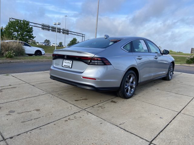 Used 2024 Honda Accord EX image 11