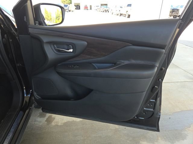Used 2020 Nissan Murano Platinum image 46