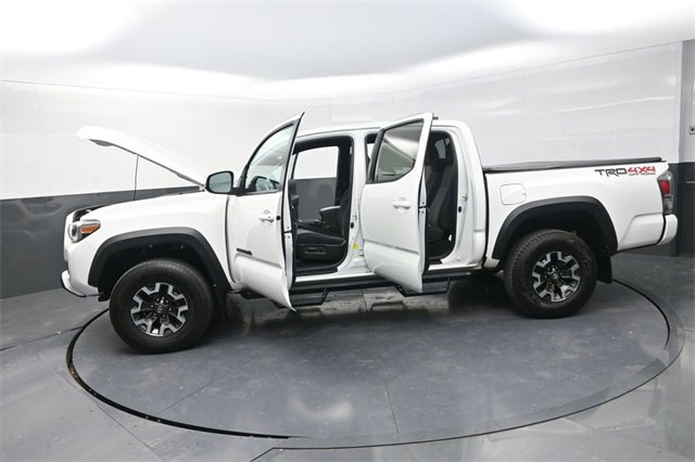 Used 2020 Toyota Tacoma TRD Off-Road image 38