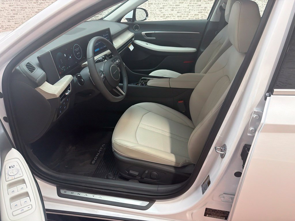 New 2027 Hyundai Sonata Limited FWD image 22