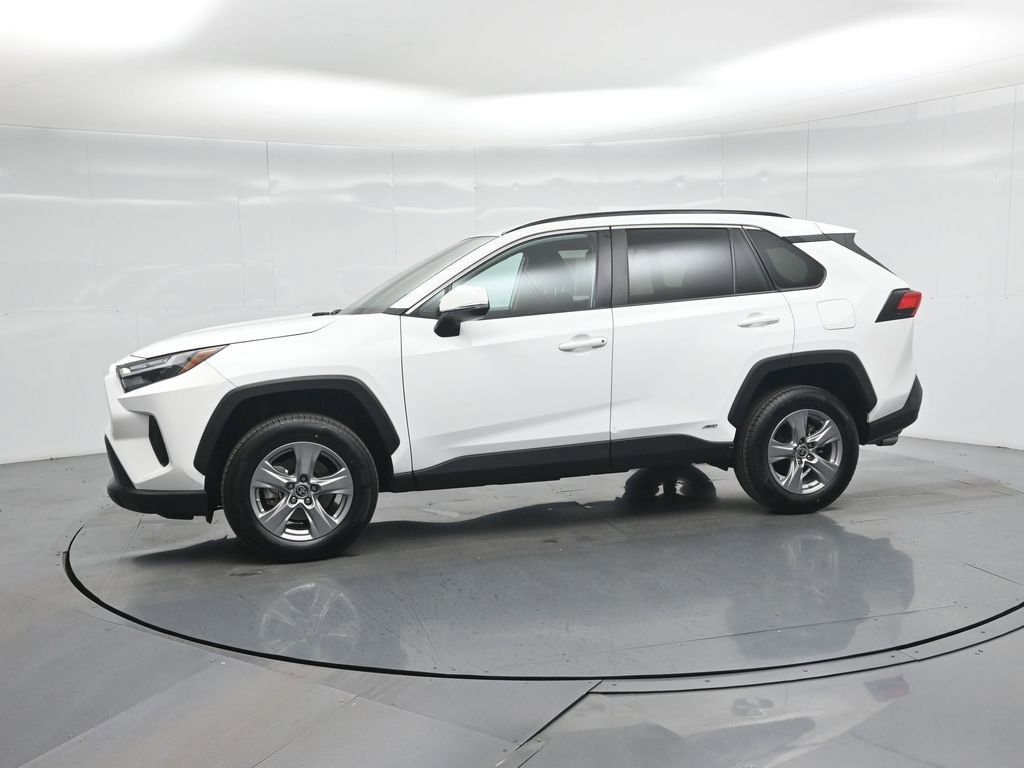 Used 2024 Toyota RAV4 LE image 29