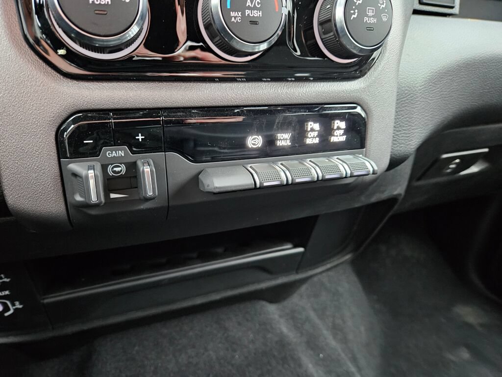 New 2026 RAM 2500 Big Horn AWD/4WD image 23