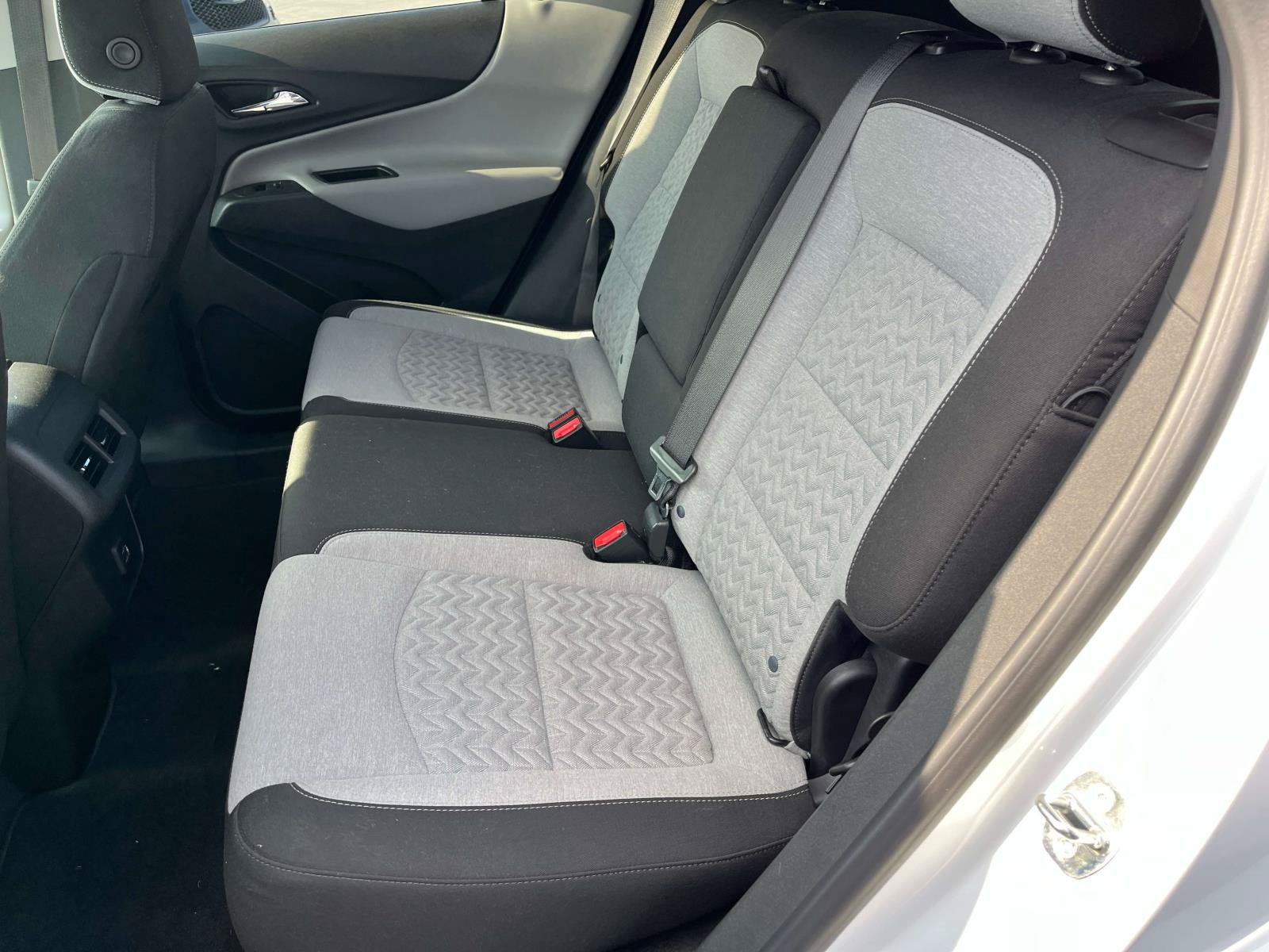 Used 2023 Chevrolet Equinox LS w/ LS Convenience Package FWD image 19