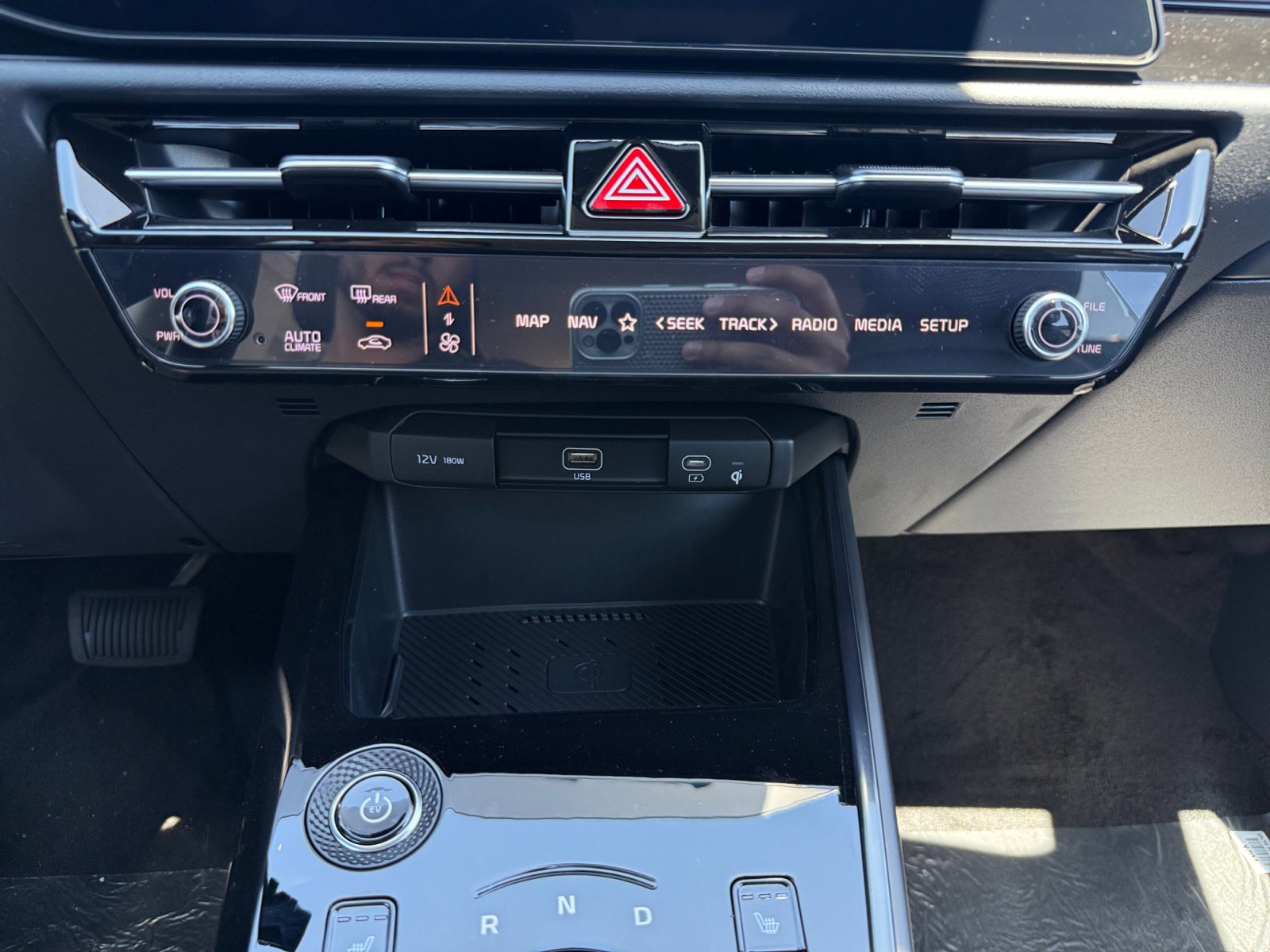 New 2026 Kia Niro Wind FWD image 13