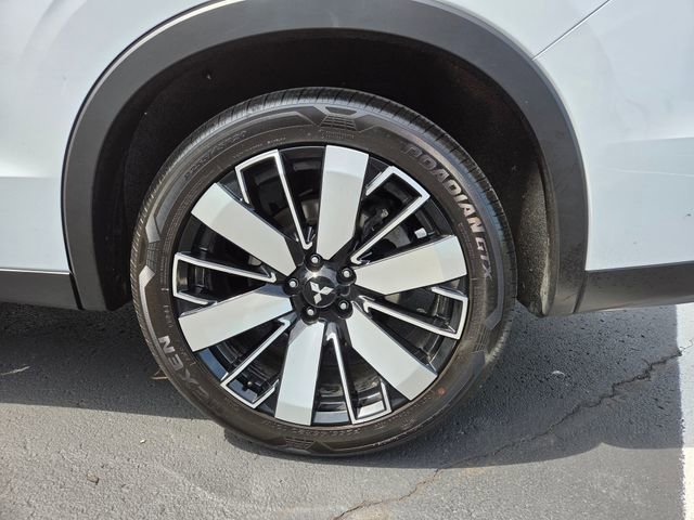 Used 2025 Mitsubishi Outlander SE AWD/4WD image 11