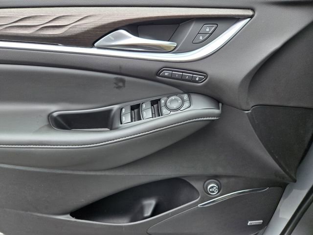 Used 2023 Buick Enclave Avenir w/ Avenir Technology Package AWD/4WD image 33