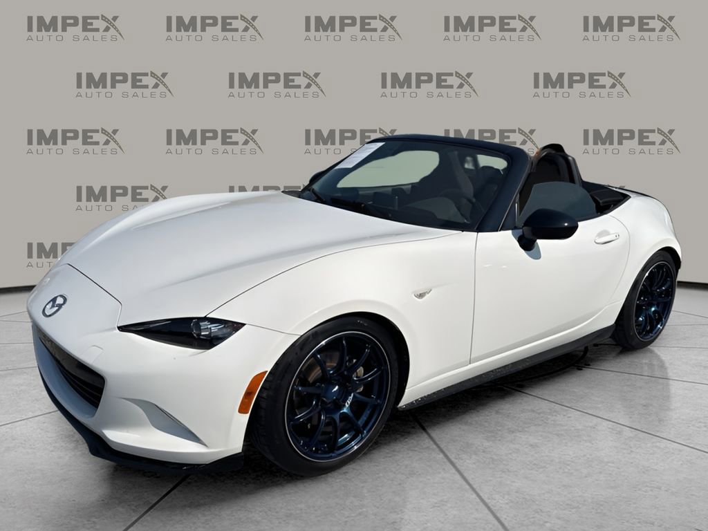 Used 2021 MAZDA MX-5 Miata Sport w/ Appearance Package image 9