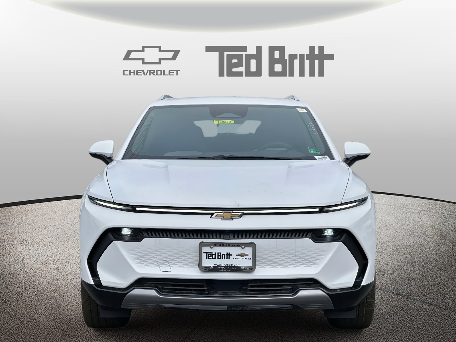 New 2026 Chevrolet Equinox EV LT image 2