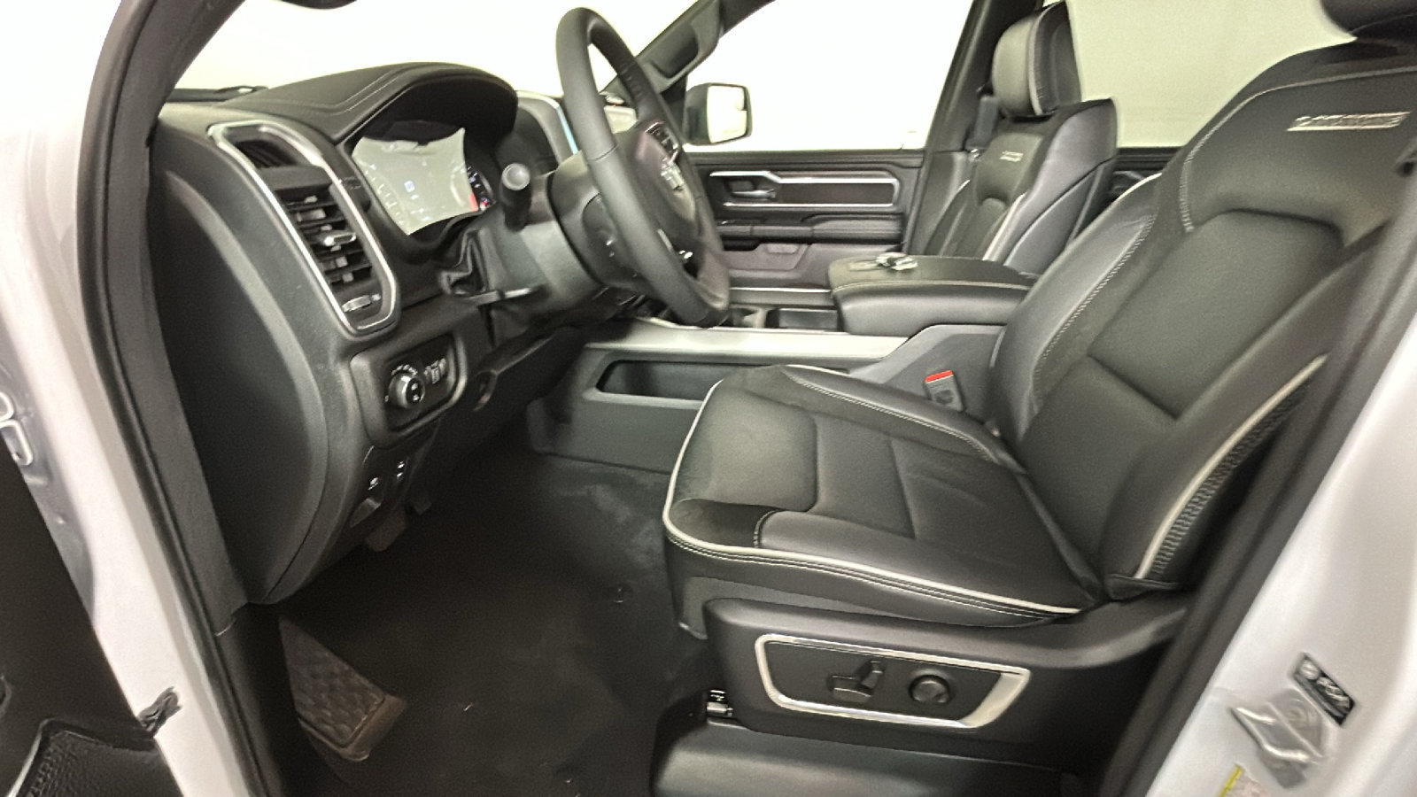 Used 2026 RAM 1500 Laramie w/ Night Edition AWD/4WD image 14