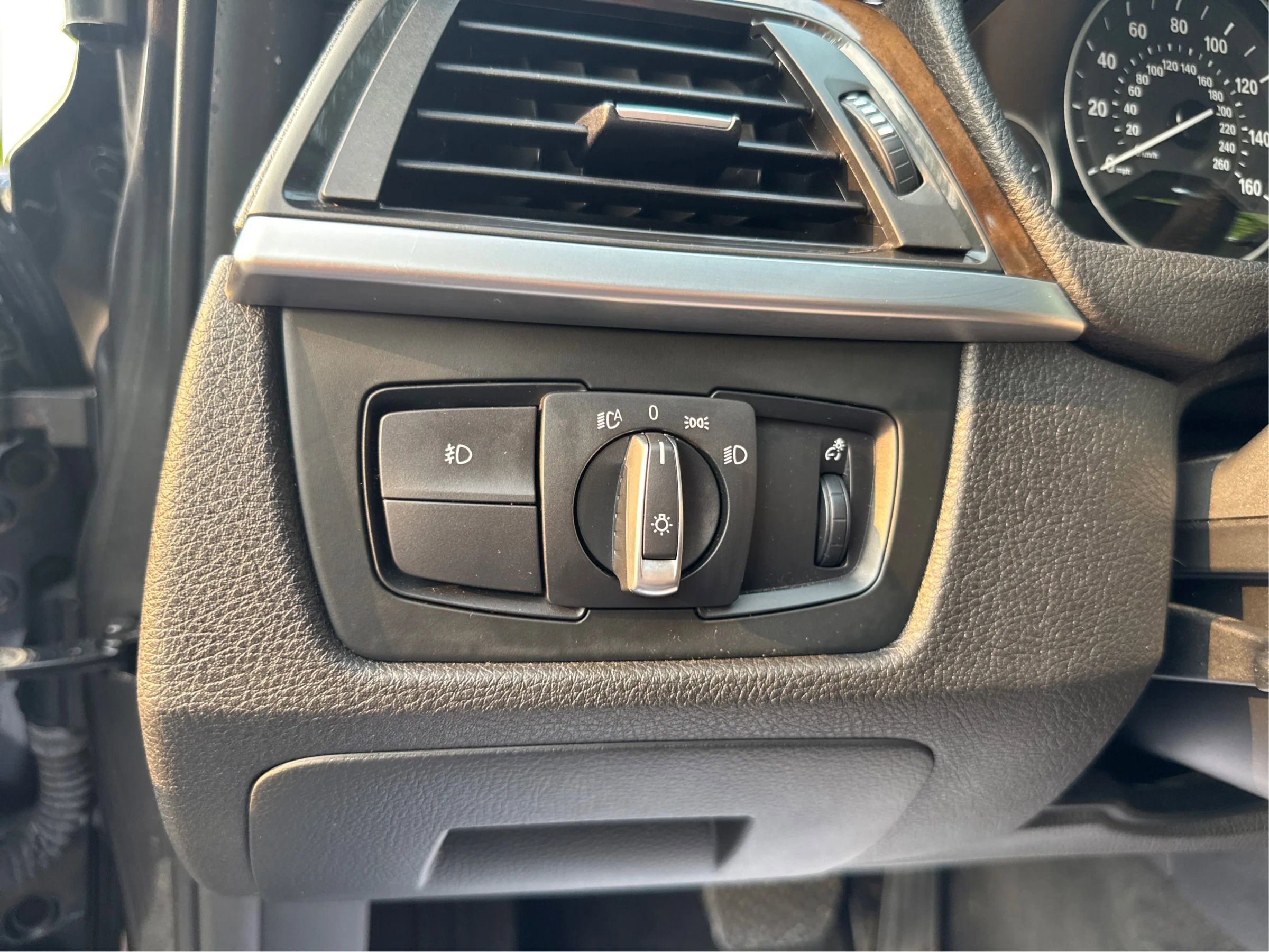 Used 2015 BMW 328i xDrive Wagon w/ Premium Package image 22