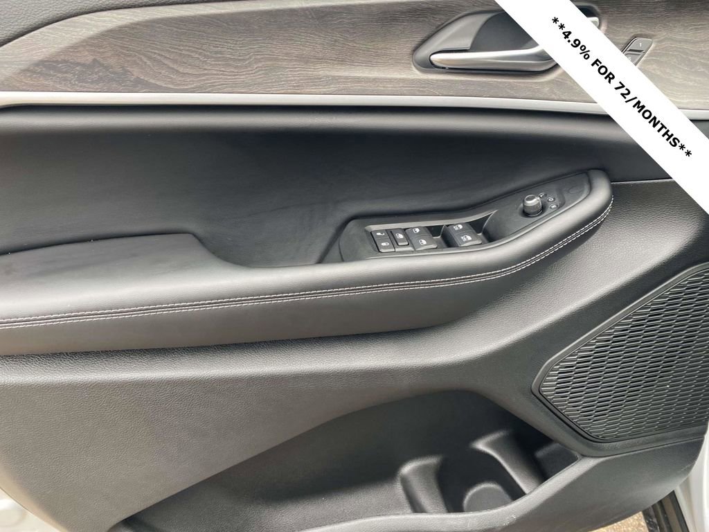 New 2025 Jeep Grand Cherokee L Limited w/ Luxury Tech Group II image 38