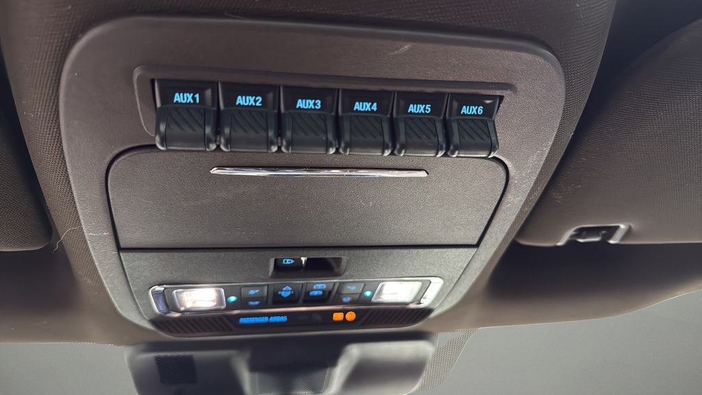 Used 2025 Ford F350 King Ranch w/ Chrome Package AWD/4WD image 39