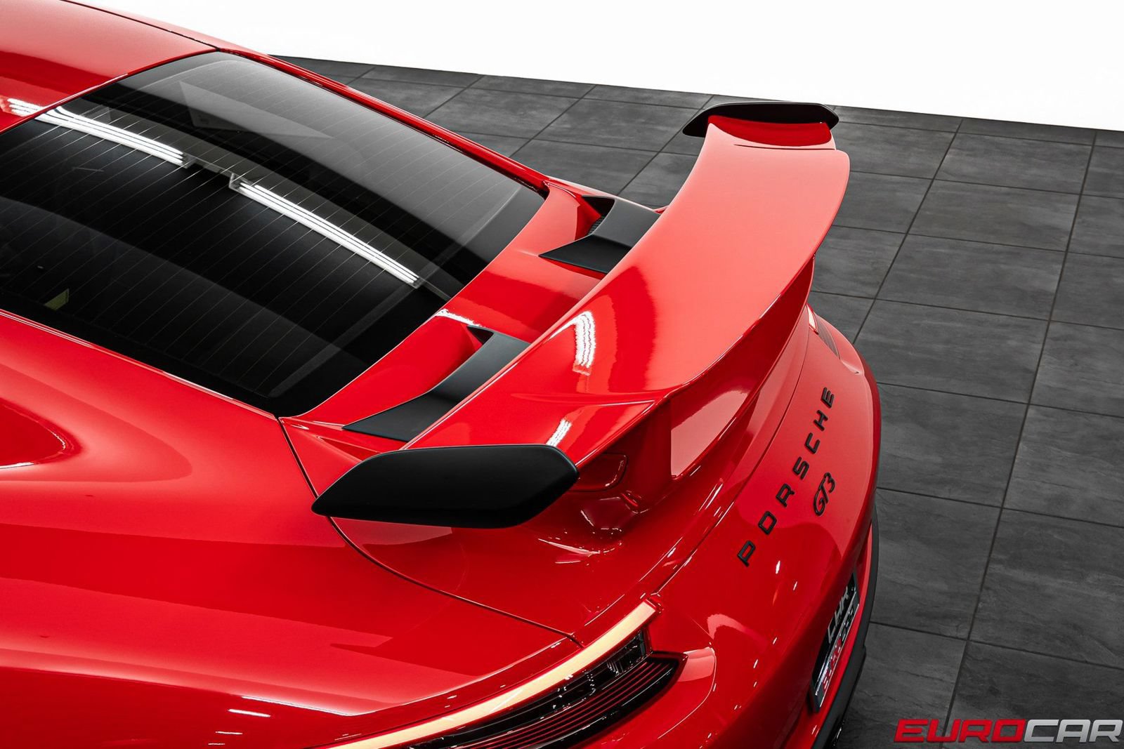 Used 2018 Porsche 911 GT3 RWD image 18