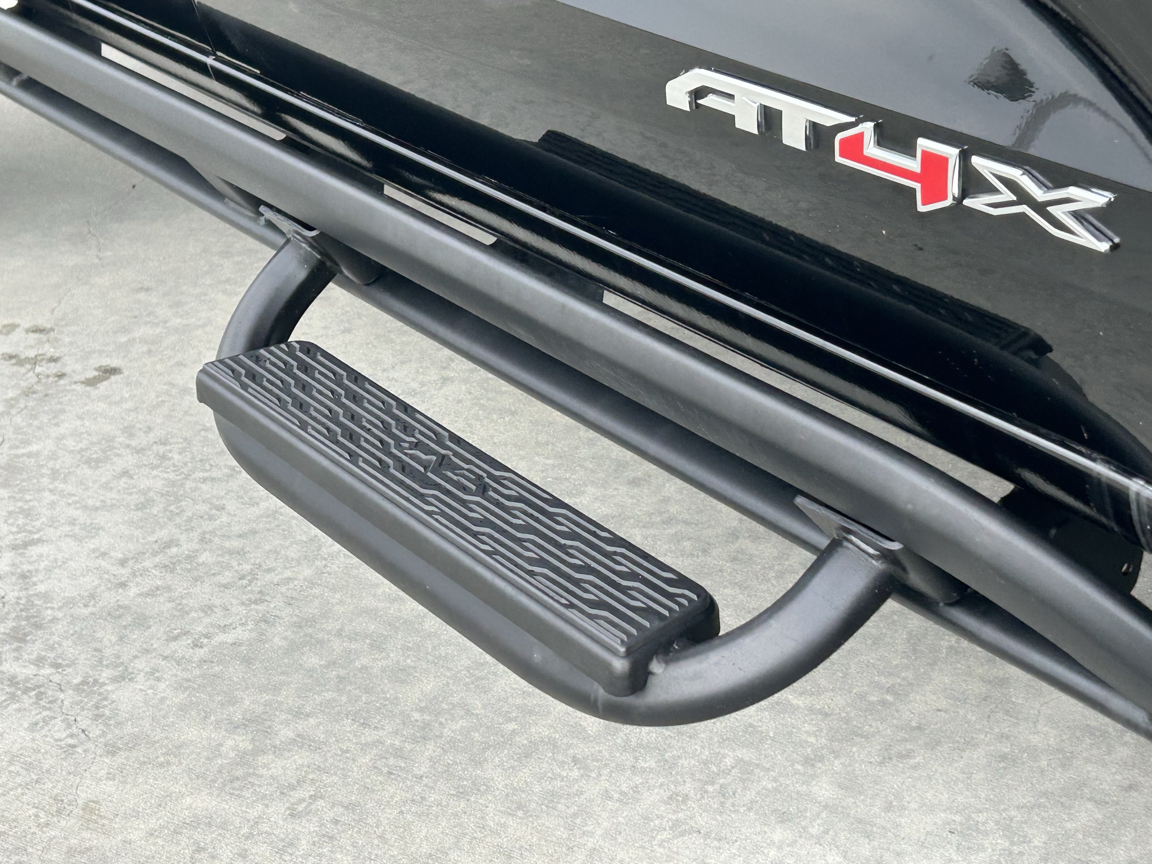 Used 2023 GMC Canyon AT4X AWD/4WD image 8