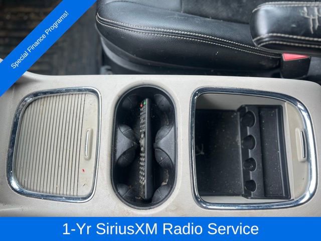 Used 2018 Dodge Grand Caravan SXT image 17