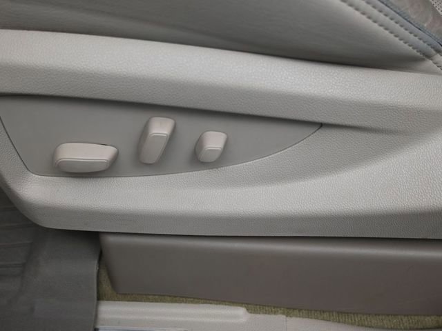 Used 2018 GMC Yukon Denali w/ Denali Ultimate Package AWD/4WD image 28