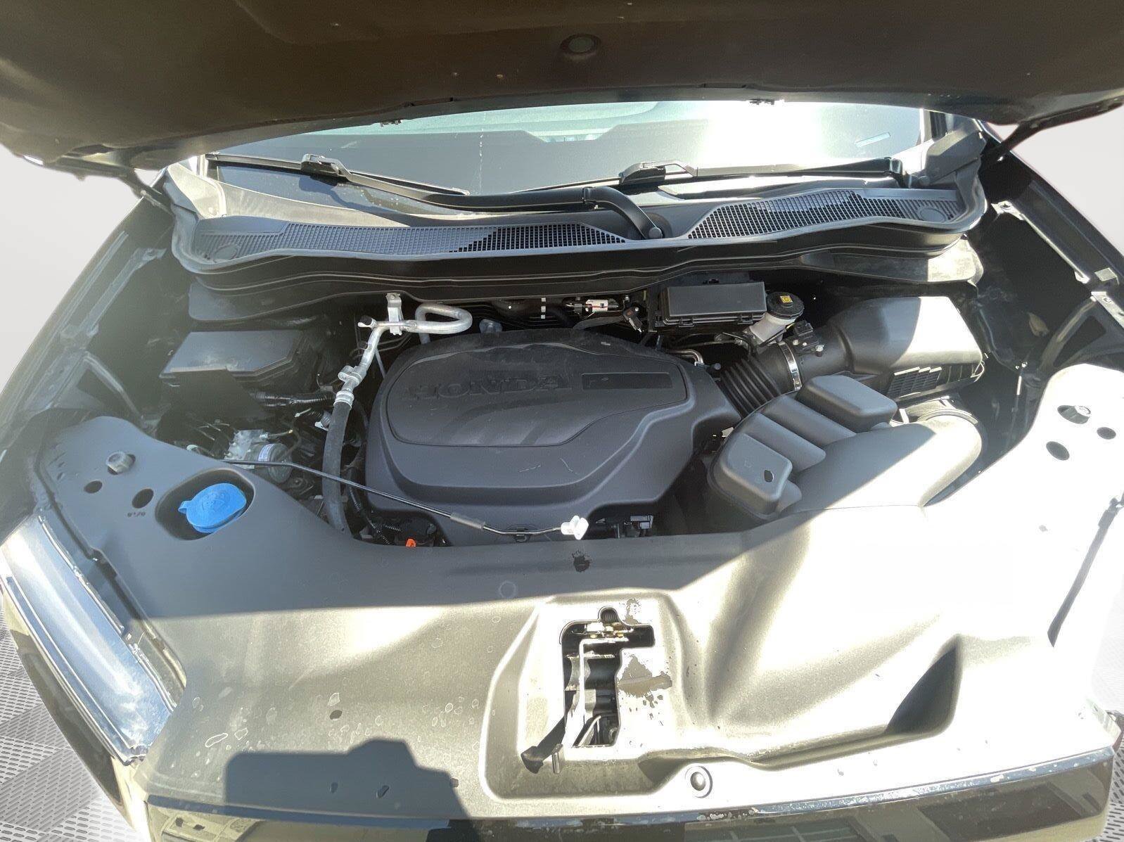 Used 2025 Honda Ridgeline Black Edition image 8