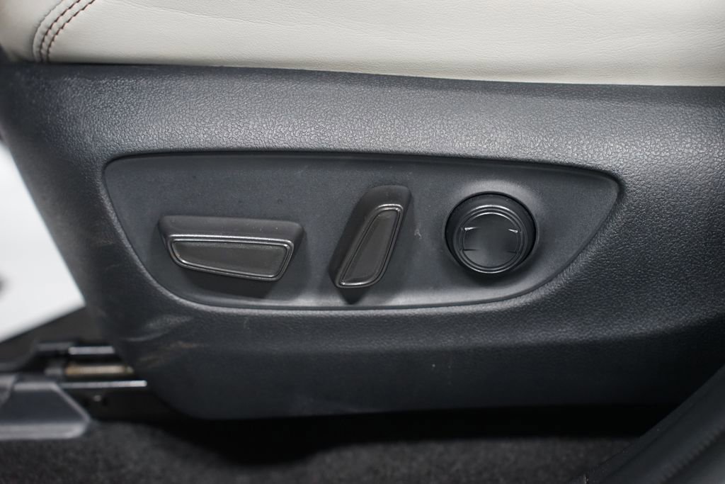 Certified 2024 Toyota RAV4 XLE Premium image 33