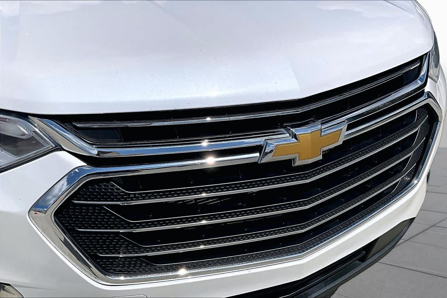 Used 2021 Chevrolet Traverse LT FWD image 28