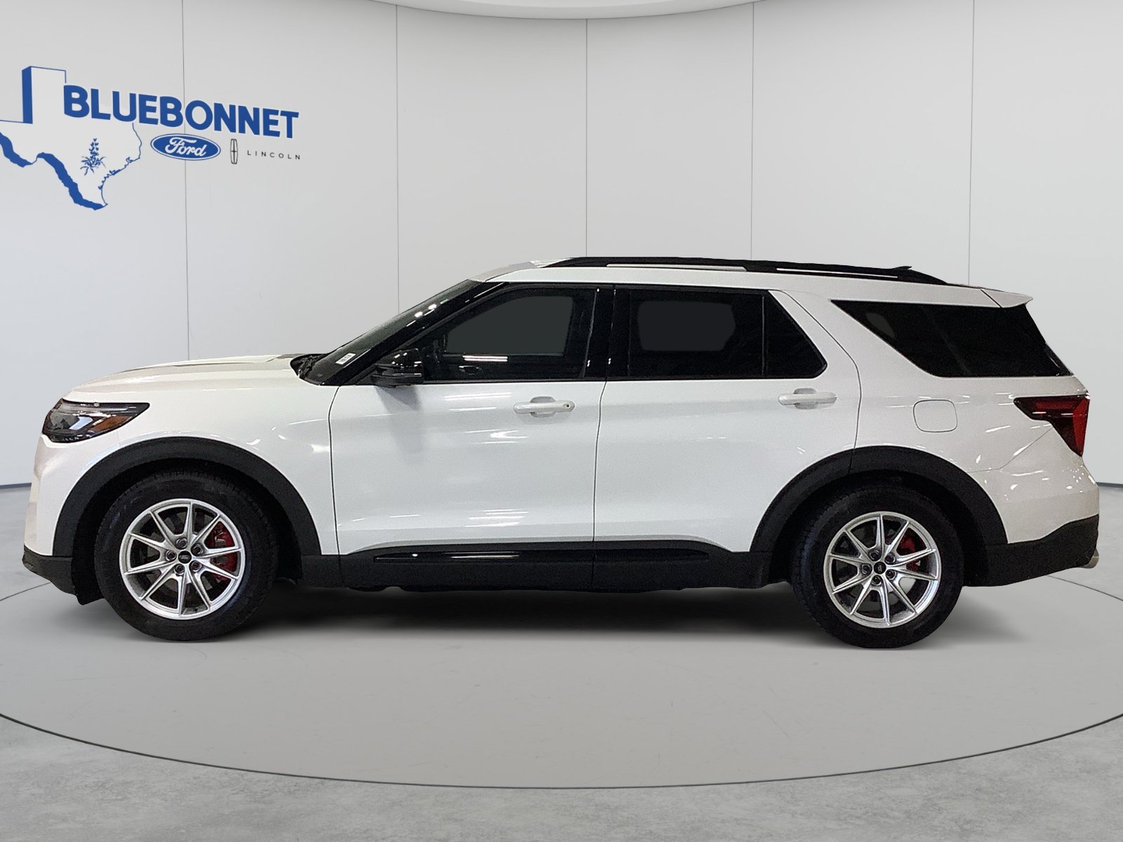 Used 2025 Ford Explorer ST RWD image 8