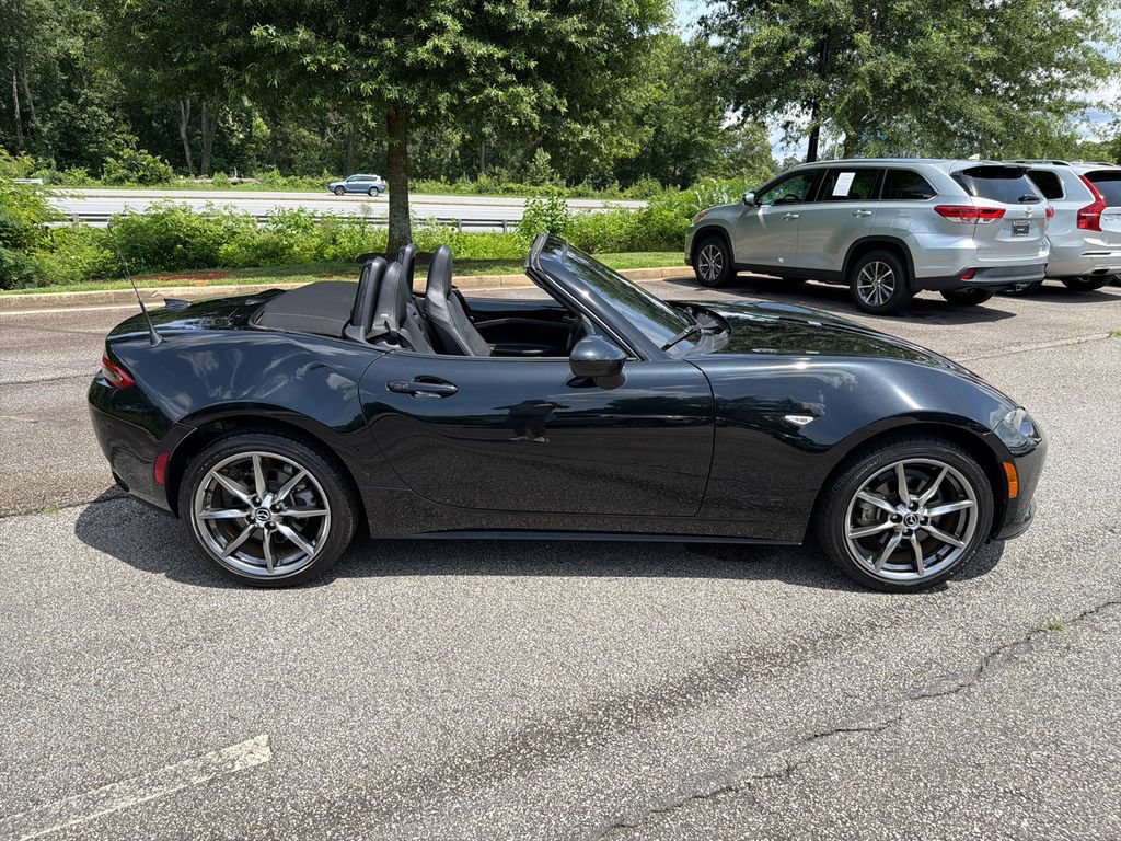 Used 2021 MAZDA MX-5 Miata Grand Touring RWD image 34