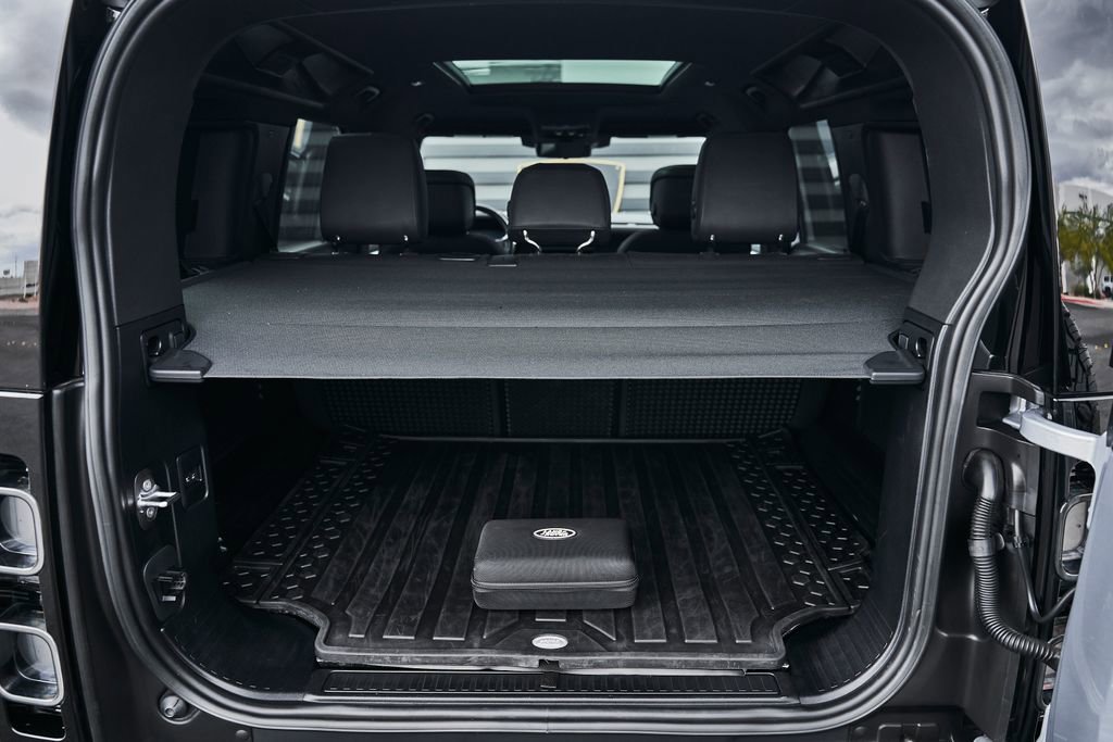 Used 2023 Land Rover Defender 110 X image 23