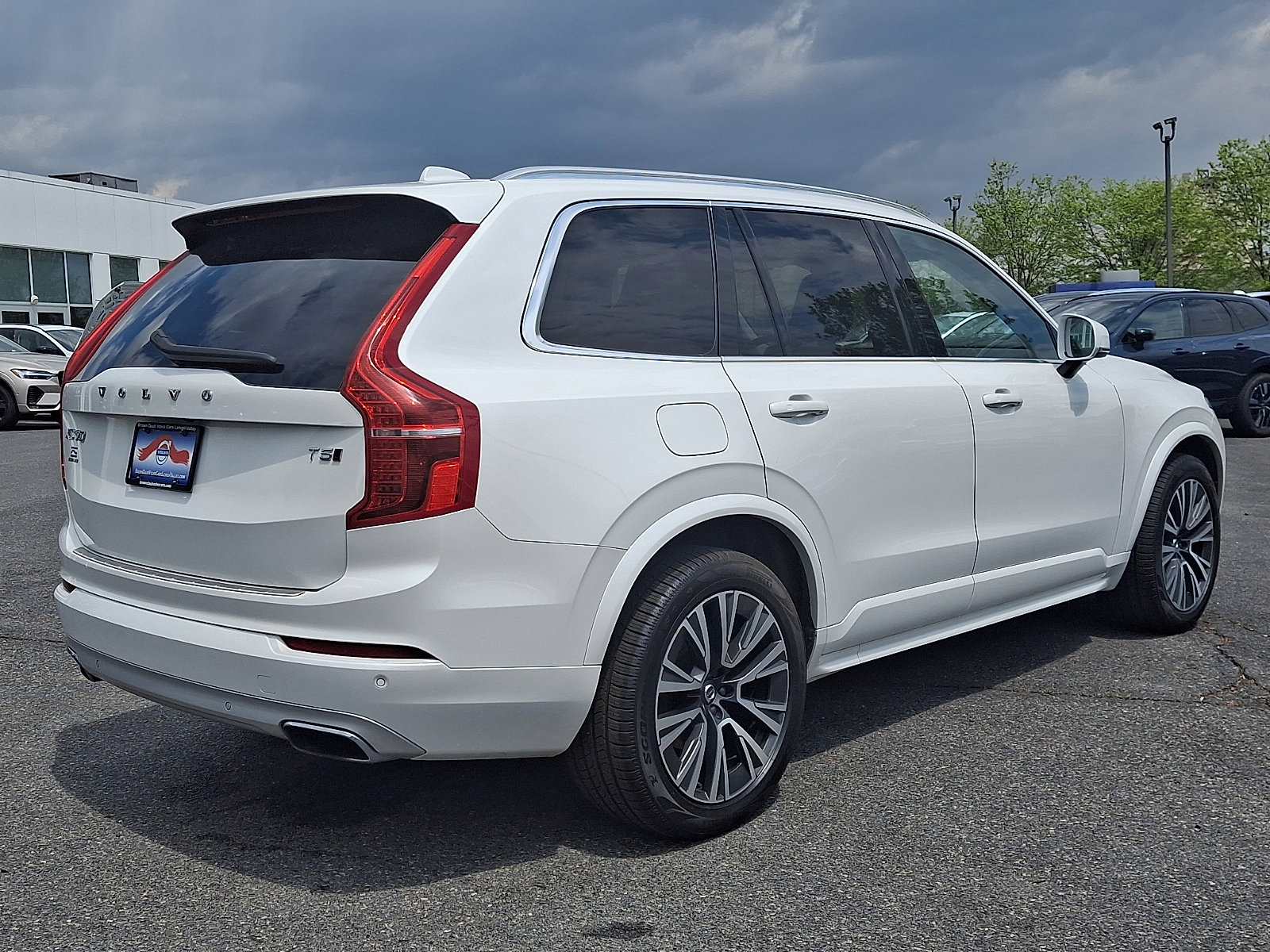 Used 2021 Volvo XC90 T5 Momentum w/ Climate Package AWD/4WD image 6