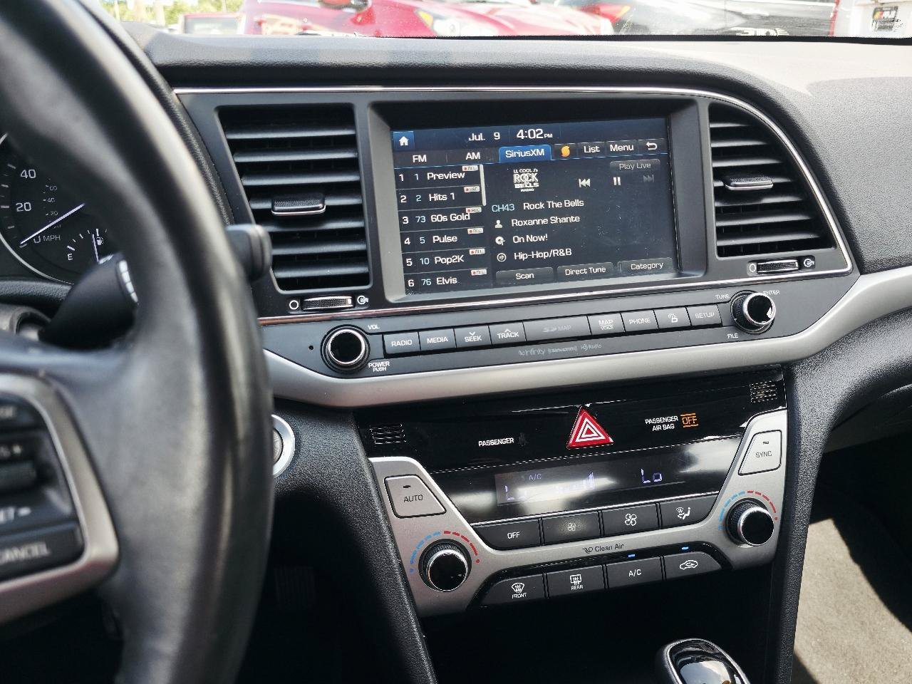Used 2017 Hyundai Elantra Limited w/ Limited Tech Package 04 FWD image 37