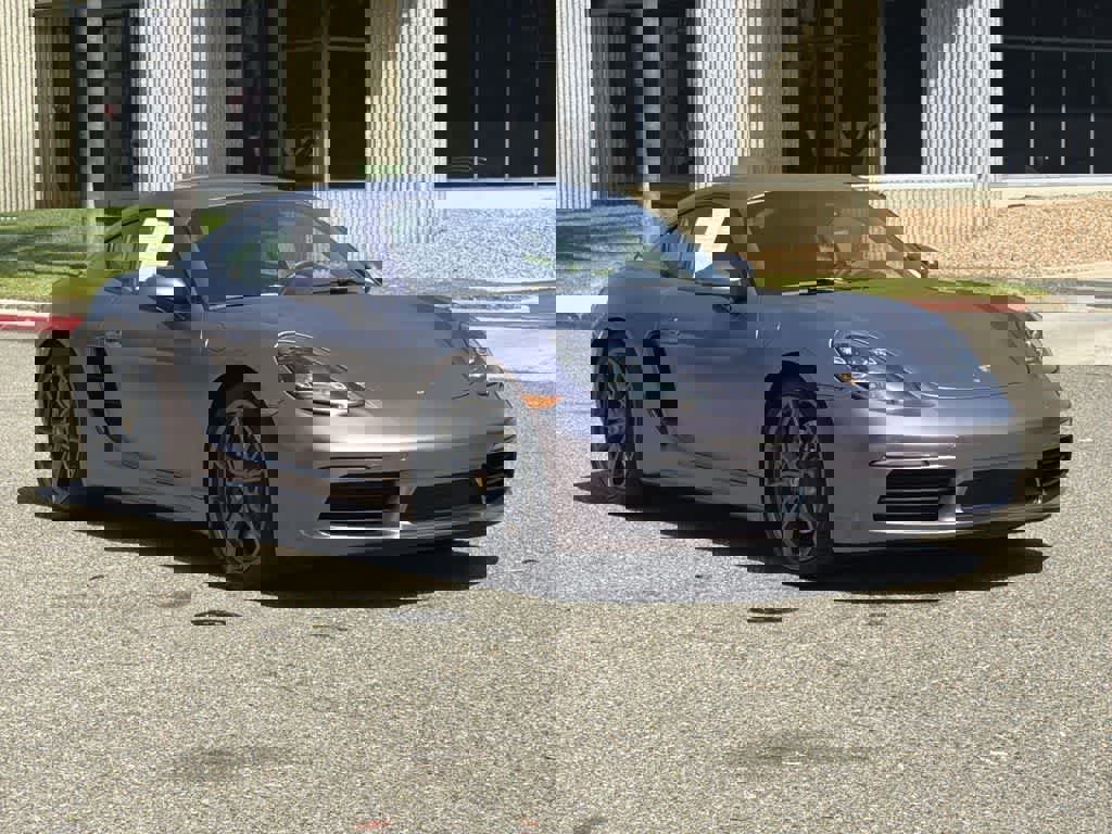 Used 2021 Porsche 718 Cayman image 8