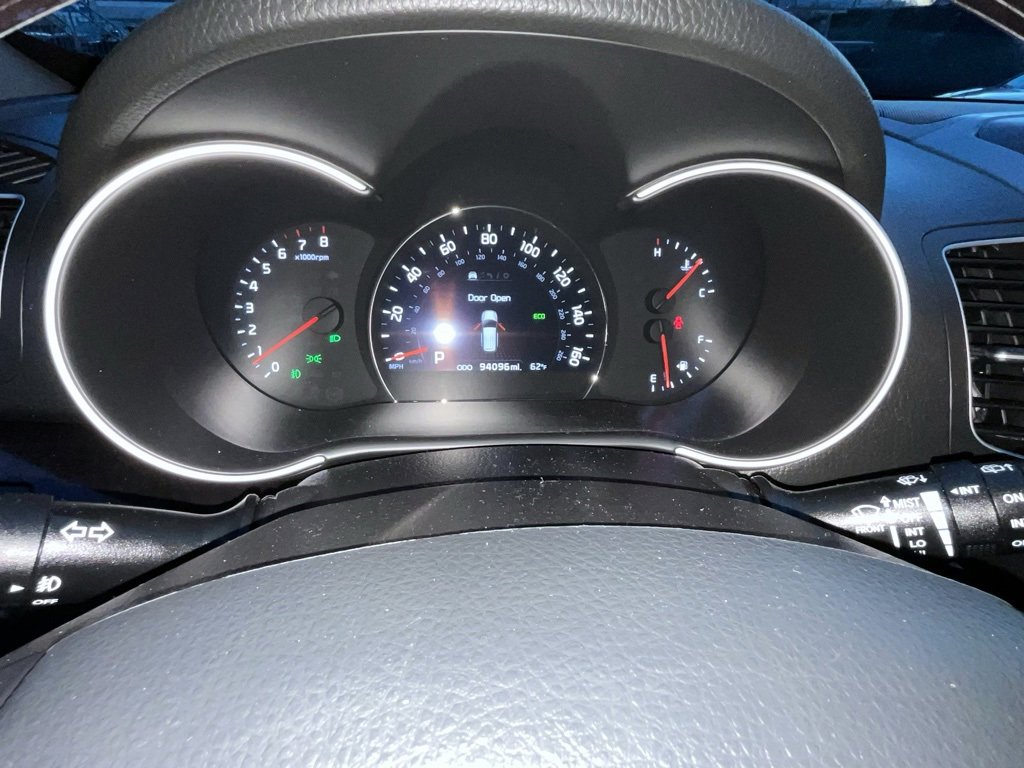 Used 2015 Kia Sorento SX image 16