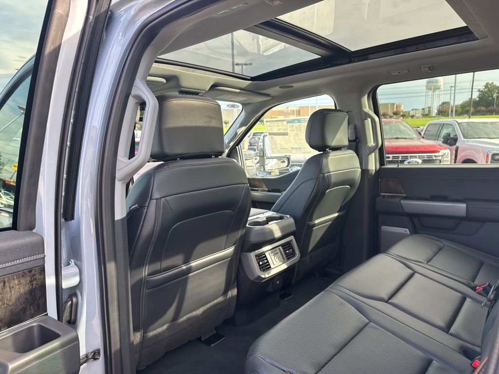 New 2025 Ford F250 Lariat w/ Lariat Ultimate Package image 15