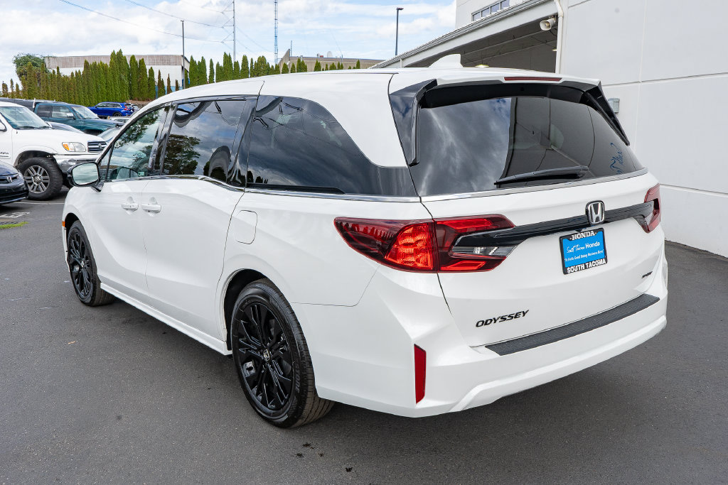 New 2027 Honda Odyssey Sport-L image 8