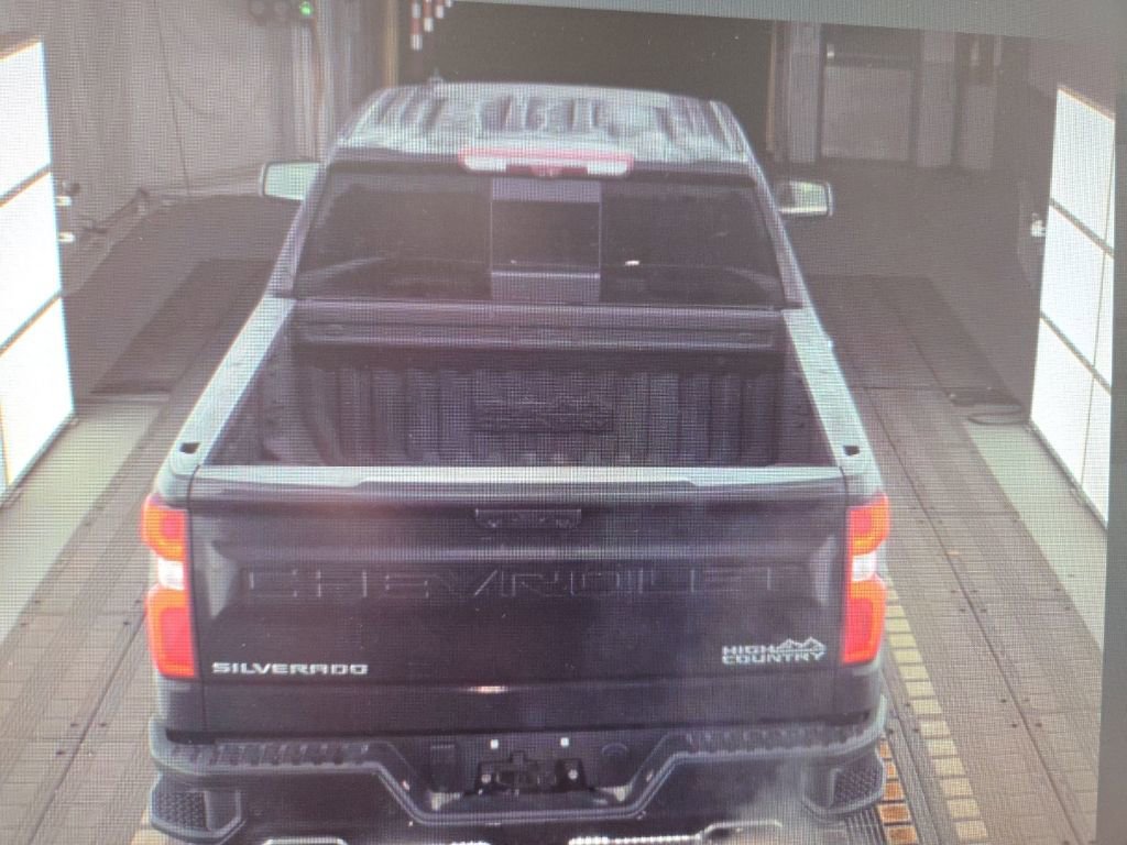 Used 2023 Chevrolet Silverado 1500 High Country w/ High Country Premium Package image 17